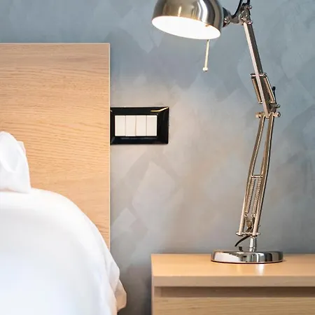 Grand 3p Garibaldi 4 Pers 30 Jours By Nicesitter Location Eligible Au Bail Mobilite Mobility Lease *
